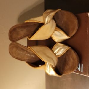 ANTONIO MELANI "Warner" GLD BCH TAN Sandals size 8